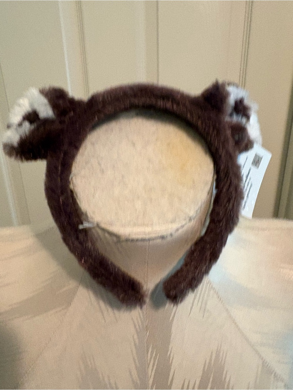 Great Wolf Lodge nwt Brown Plush Bear Ear Headband